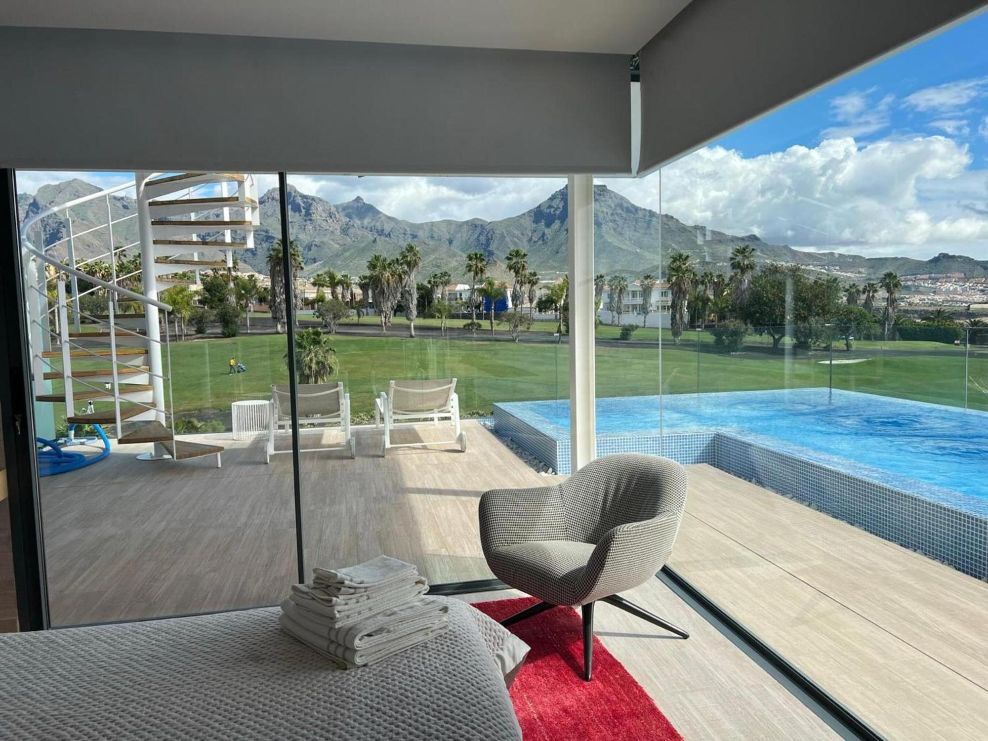 Luxury Villa Rebeka - Heated Pool And Jacuzzi Costa Adeje  Kültér fotó