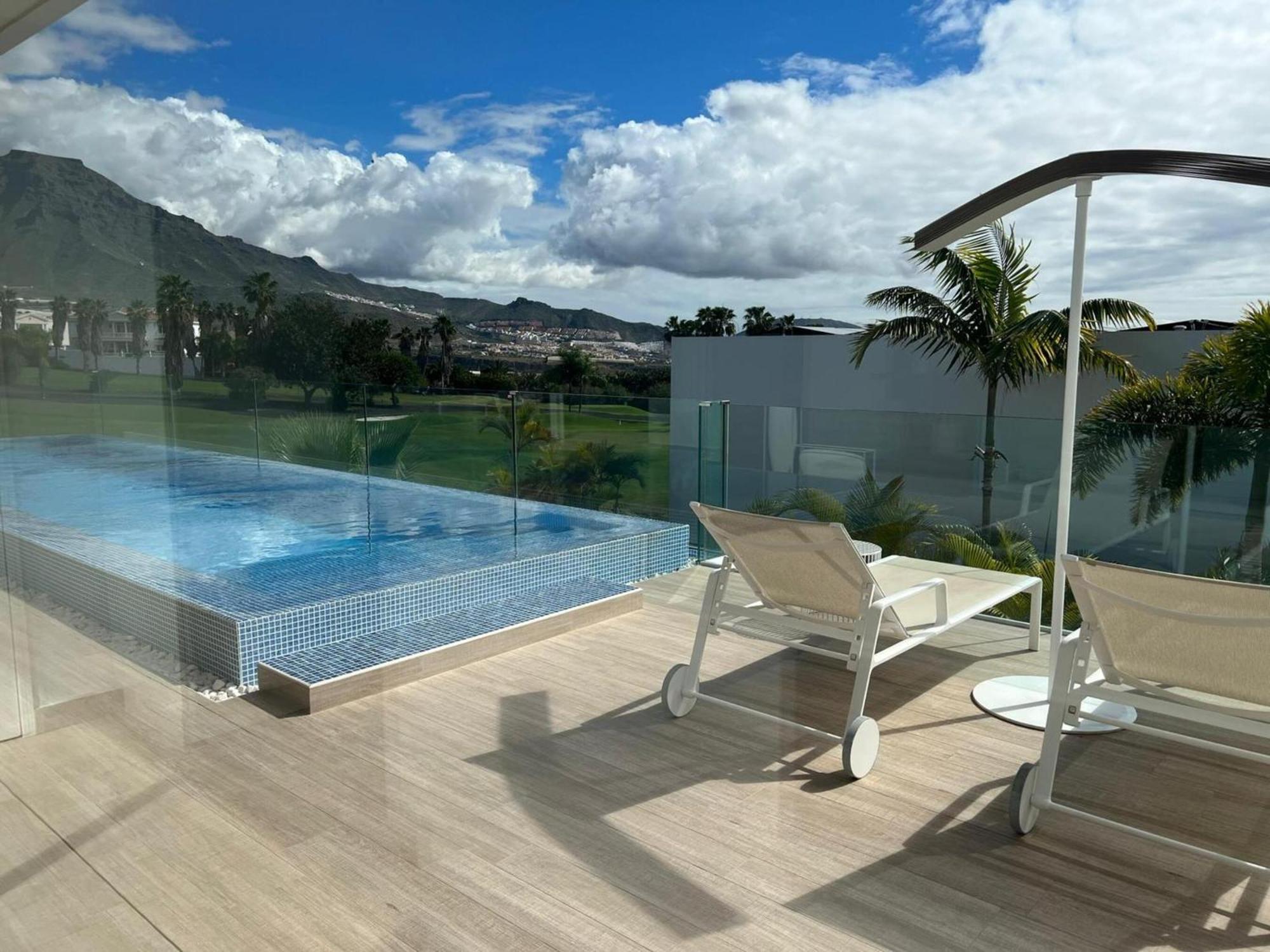 Luxury Villa Rebeka - Heated Pool And Jacuzzi Costa Adeje  Kültér fotó